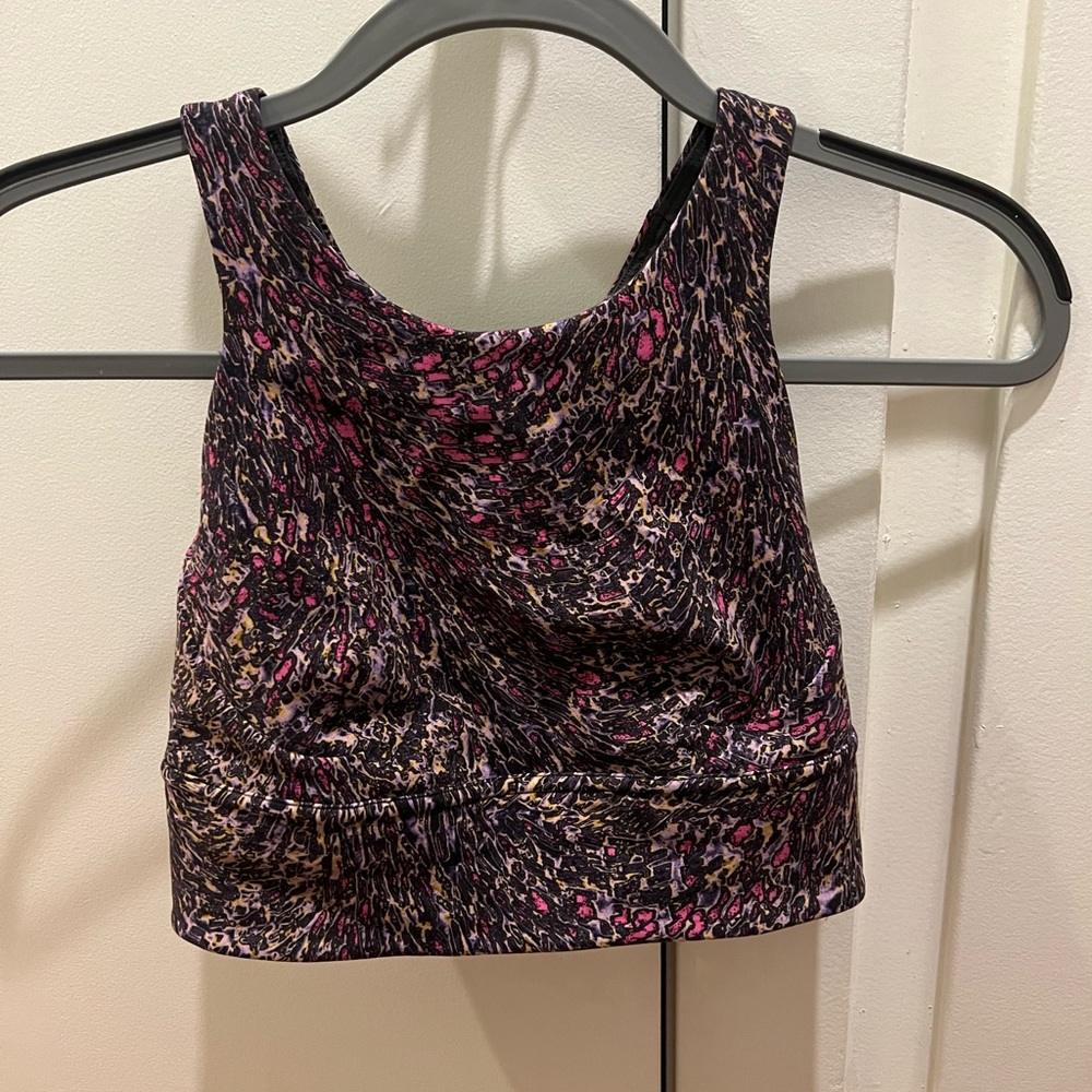 Lululemon sports bra size 8